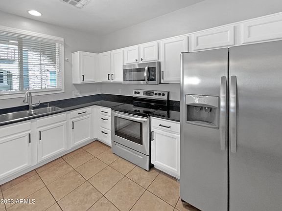 5th image of 2729 S SULLEY Drive #103