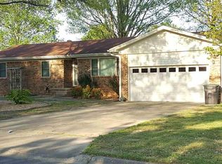 100 Cornwall Ct, Jacksonville, AR 72076