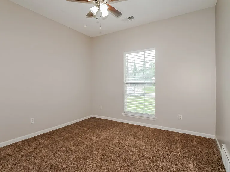 5820 Lillian Bend Dr — Photo 15
