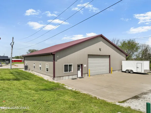 1010 W Buchanan St, California, MO 65018