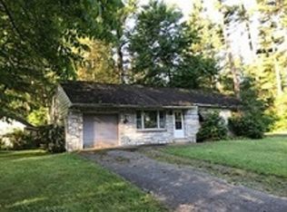 235 Tanite Rd, Stroudsburg, PA 18360