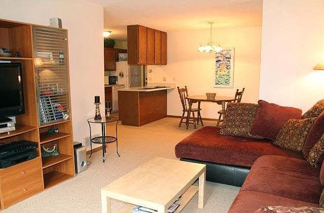 1st image of 794 Parkside Drive