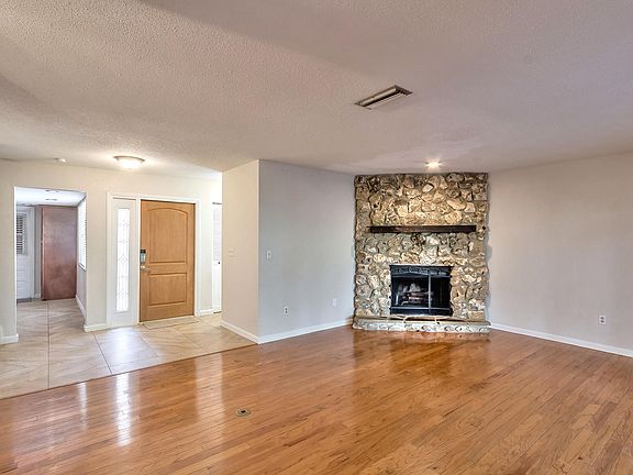 5th image of 332 Timberline Trl