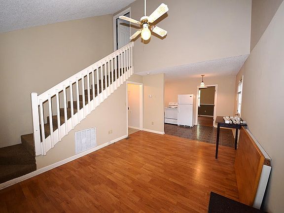 3rd image of 34113413 Hedge Dr NE