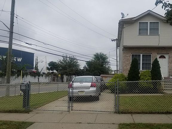2nd image of 5 Arlington Ave
