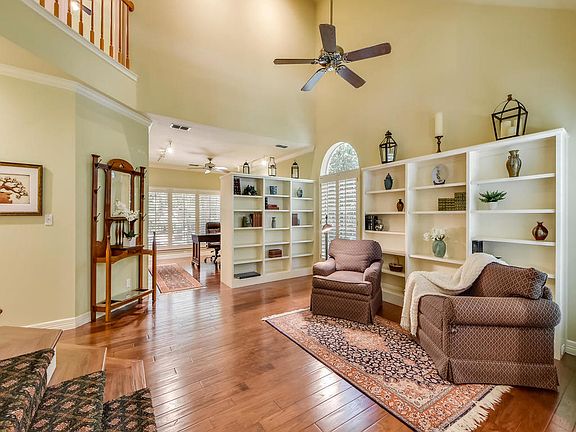 5th image of 304 Westhaven Dr