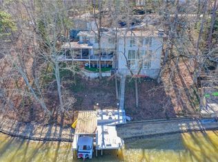 40 Lakeshore Dr, Berkeley Lake, GA 30096