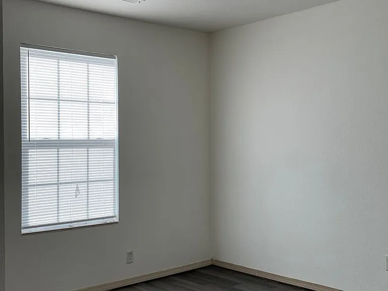 100 Josie Dr — Photo 7