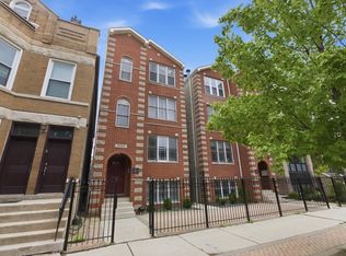 2033 W Huron St APT 3, Chicago, IL 60612