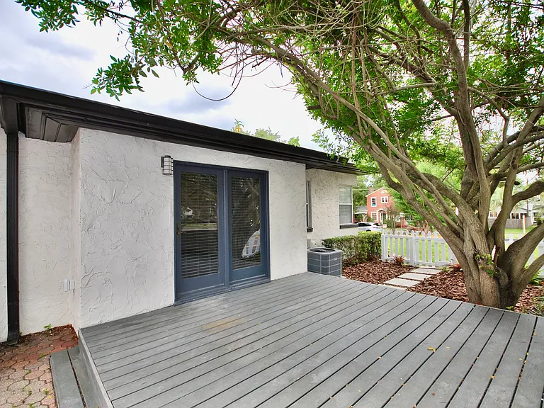 230 E Concord St — Photo 30