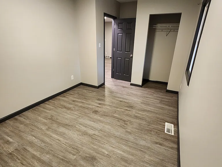 28 Cooke St #2 — Photo 7
