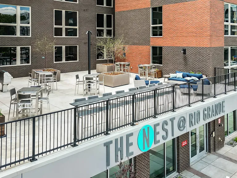 Roof Top Terrace with BBQ Grills