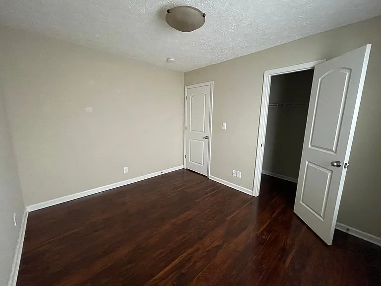 2412 Fleming Dr — Photo 10