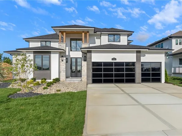 9719 W 176th Ter, Overland Park, KS 66013