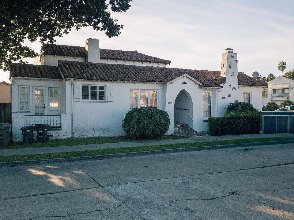 1st image of 5685 Carberry Ave