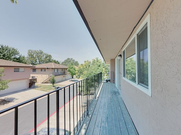 3rd image of 4716 Greenholme Dr APT 4