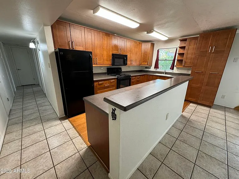2520 S Terrace Rd — Photo 8