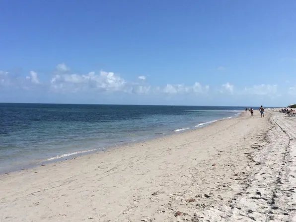 265 Grapetree Dr APT 125, Key Biscayne, FL 33149