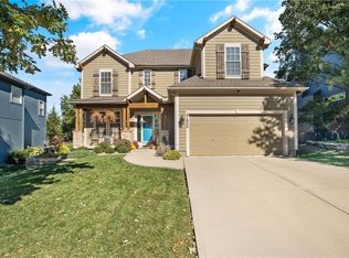 21940 W 97th Ter, Lenexa, KS 66220