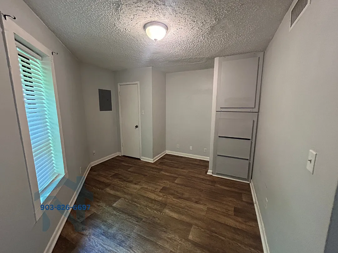 Valley View Apartments - 301 Pine Wilderness Dr, QC - A1 — Photo 4