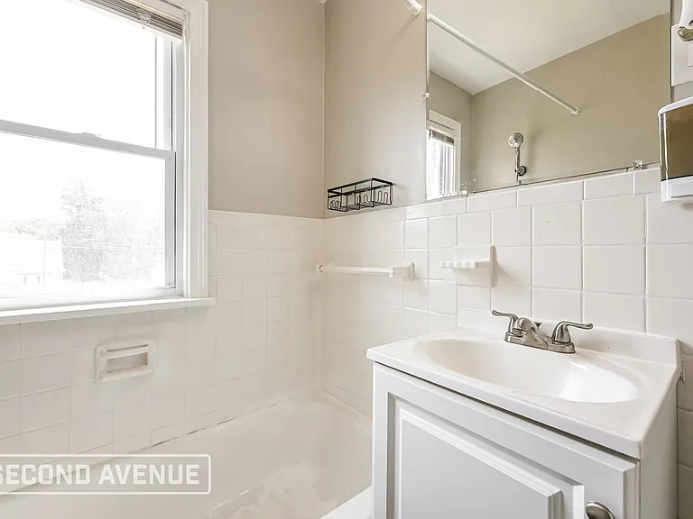 1721 Vanburen St — Photo 19