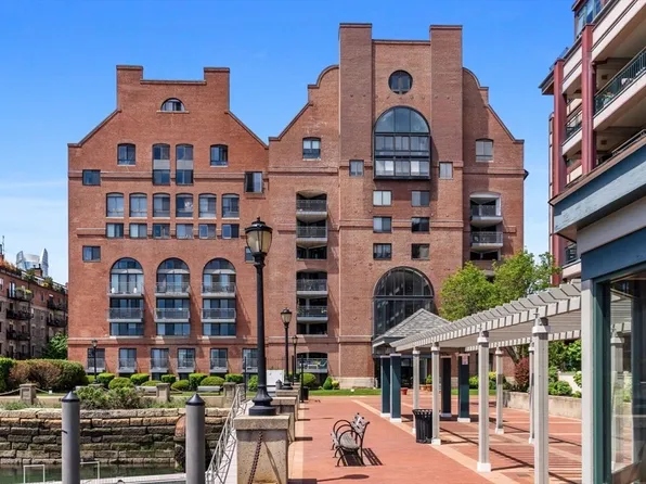357 Commercial St APT 8, Boston, MA 02109