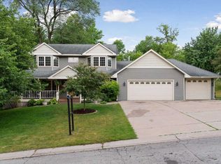 309 Meadowlark Rd SE, Saint Michael, MN 55376