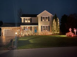 104 Fieldstone Dr, Carlisle, PA 17015