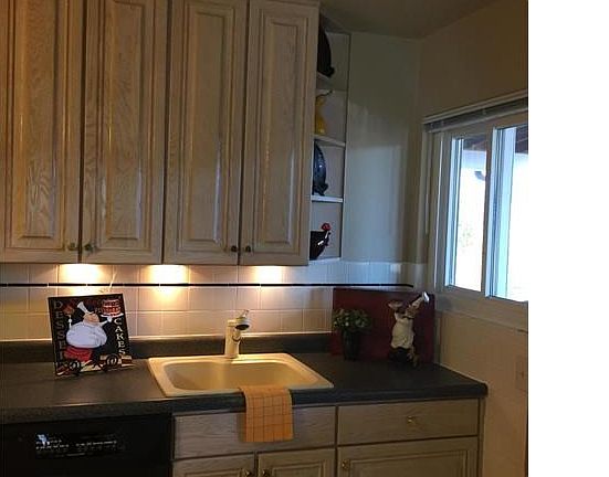 5th image of 1040 Calumet Ln