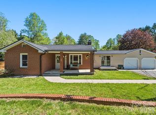 318 Resort St, Hendersonville, NC 28792