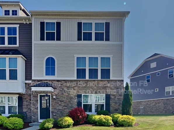 4037 Overview Dr, Canonsburg, PA 15317