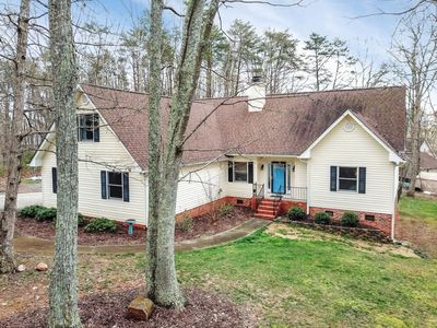 6230 Winds Ct, Clover, SC, 29710