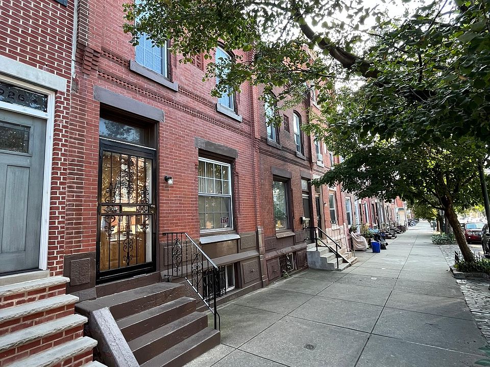 1st image of 2928 W Girard Ave