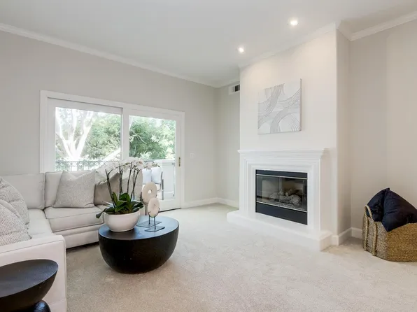 1 W Edith Ave APT D223, Los Altos, CA 94022