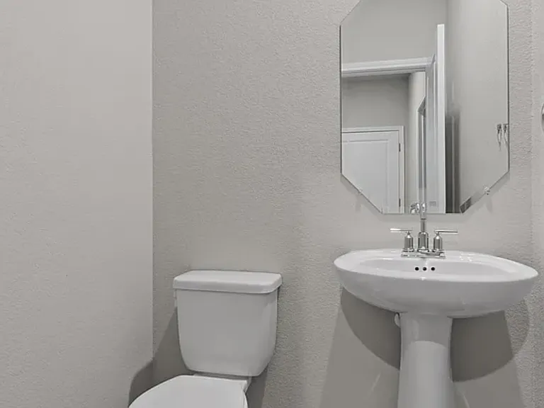 528 Loriner Way — Photo 18