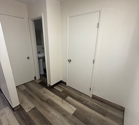 5th image of 1030 Dayton St APT 9