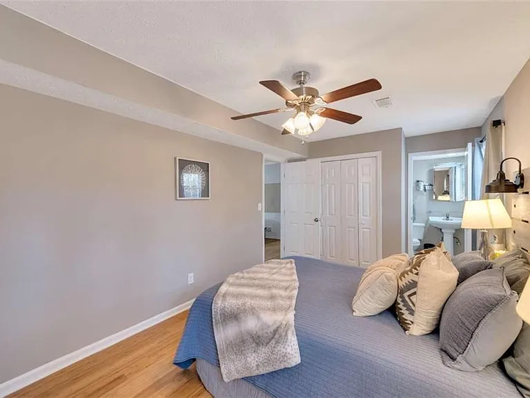 5005 Maryland Dr NW — Photo 20
