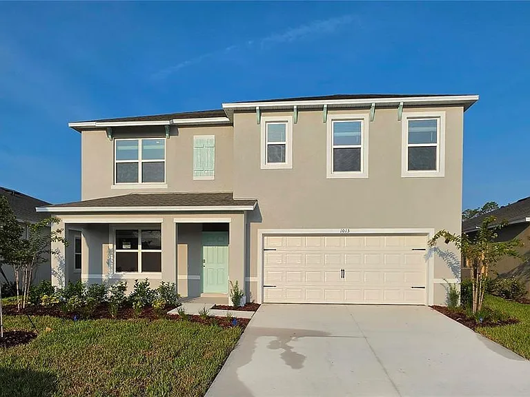 1013 Champion Ridge Dr — Photo 1