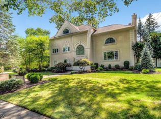 38 Huff Rd, Wayne, NJ 07470