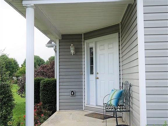 5th image of 758 Oakdale Dr