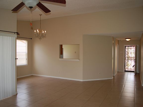 5th image of 739 Green Valley Ln Unit 739