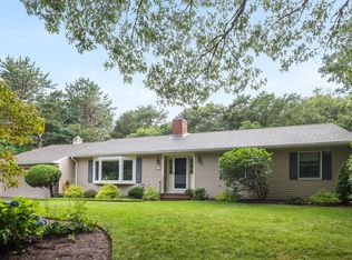71 Clubhouse Dr, Pocasset, MA 02559