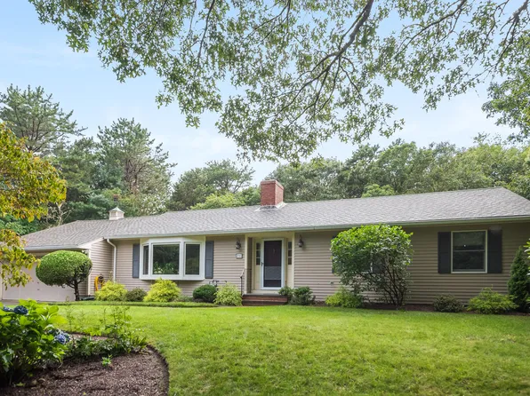 71 Clubhouse Drive, Pocasset, MA 02559