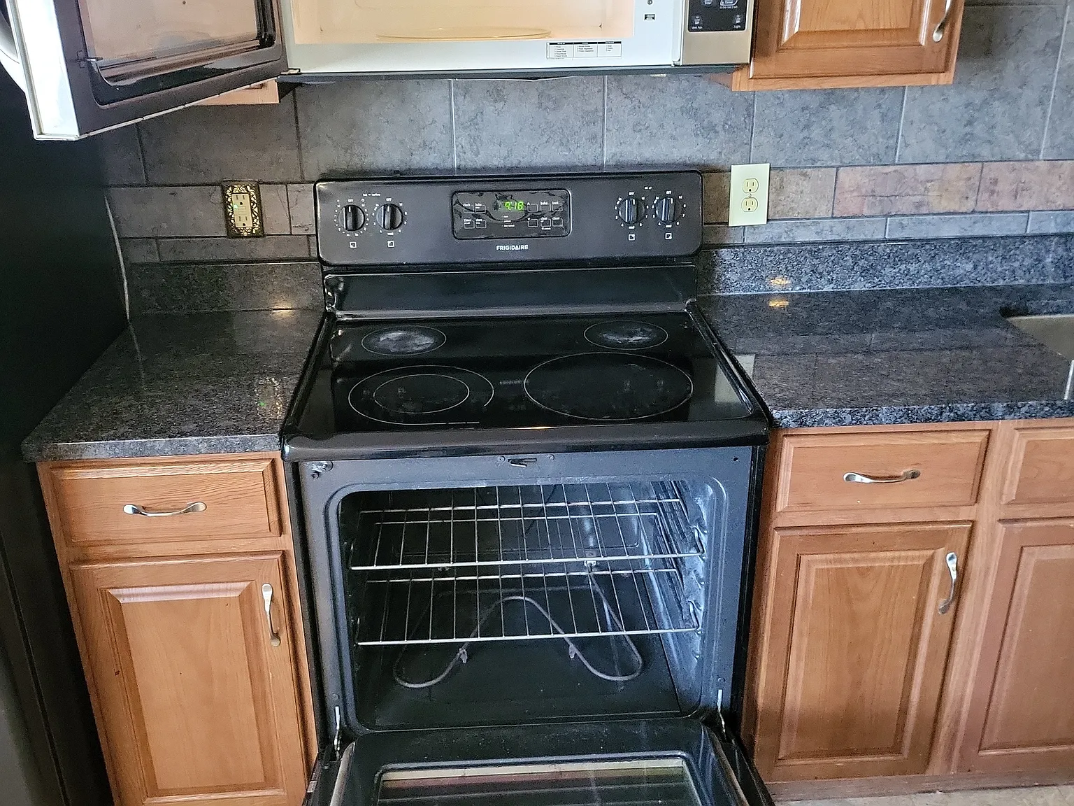 Greenway Park Apartments — Photo 1