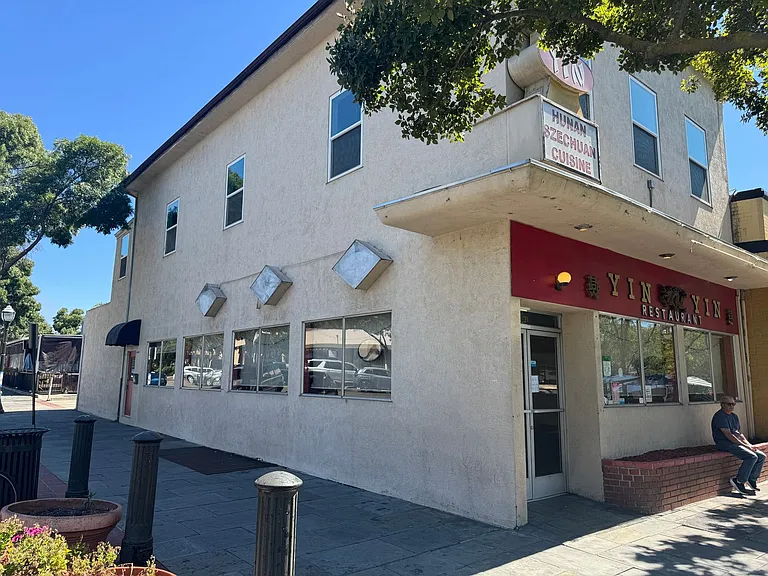 223 S K St — Photo 3