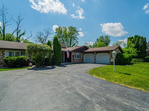 24726 S Willow Brook Trl, Crete, IL 60417