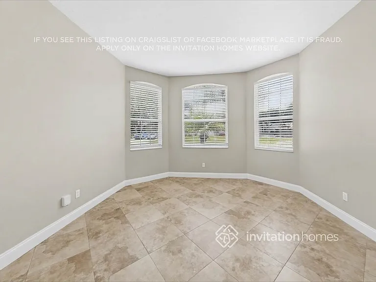 9761 Oak Crest Rd — Photo 6