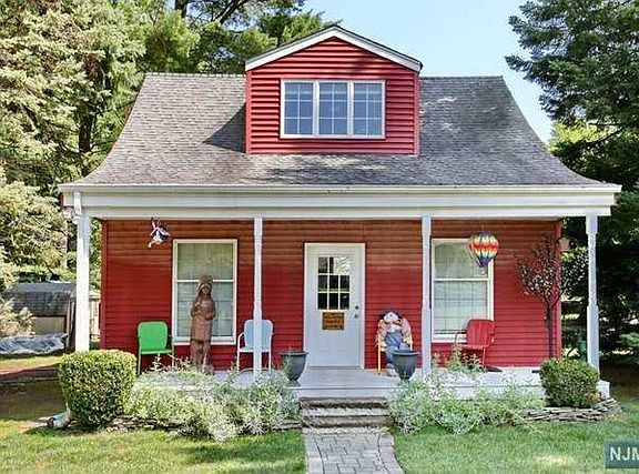 3rd image of 52 Coopers Ln