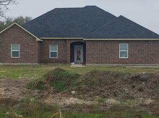 100 Churchill Cir, Weatherford, TX 76085