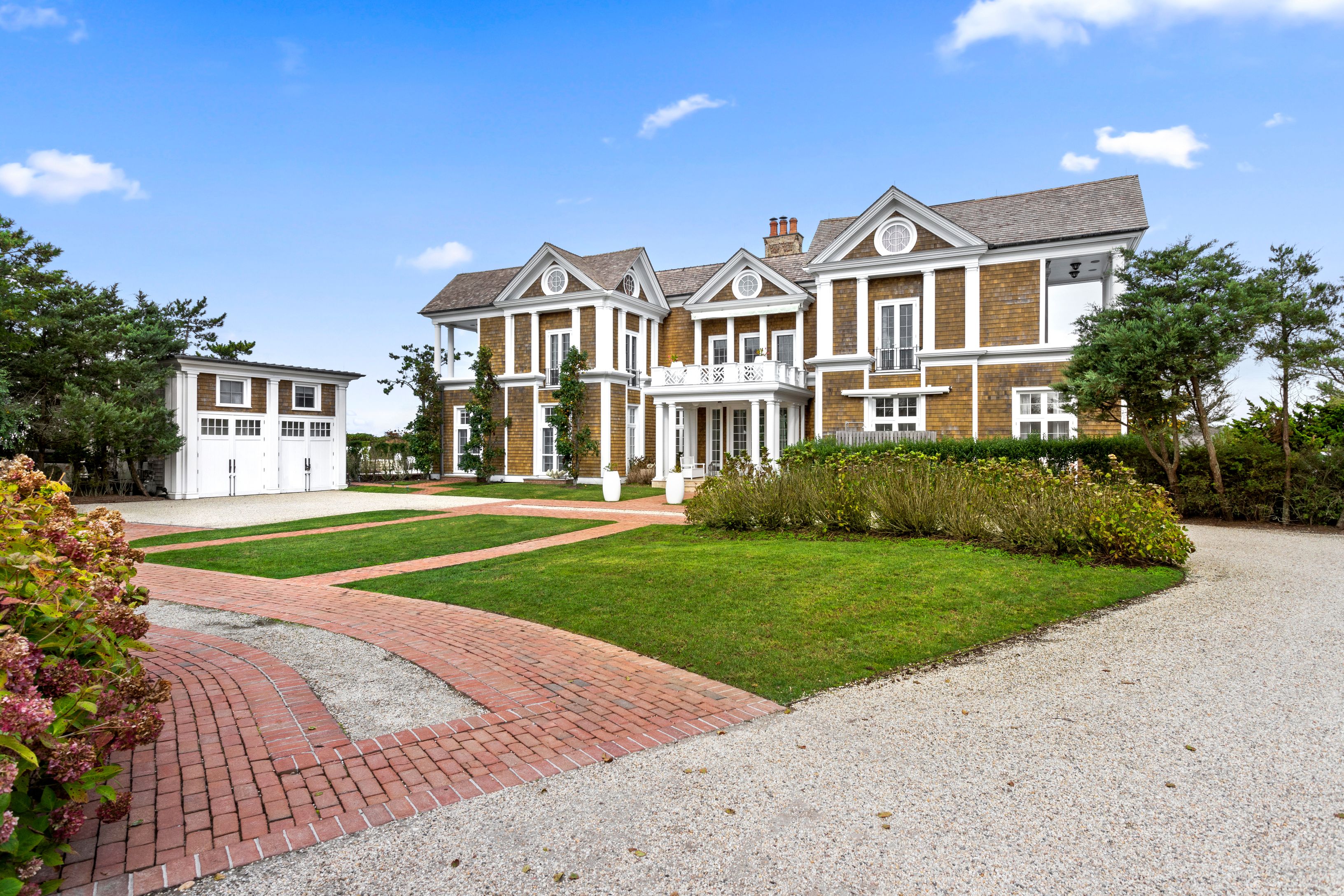 809 Meadow Ln, Southampton, NY 11968 Out East